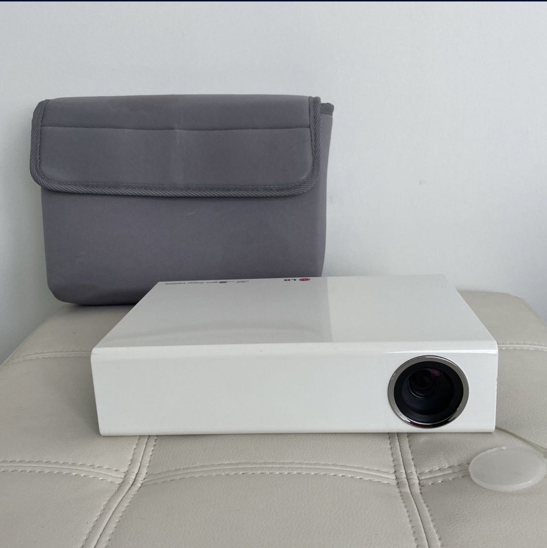 LG PA70G LED Projector