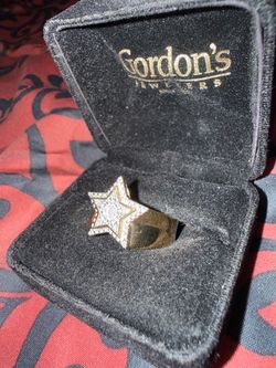 Gold Star Ring with Diamond Accents