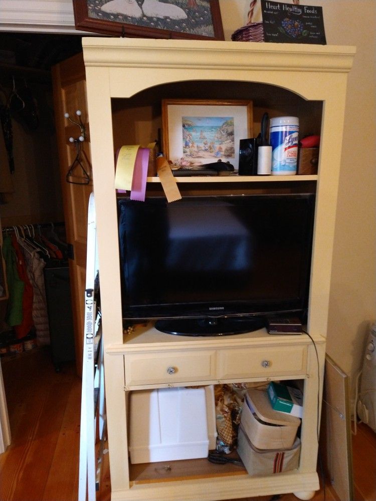 TV Hutch / Bookcase