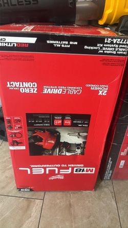 Milwaukee M18 FUEL Drain Snake Kit