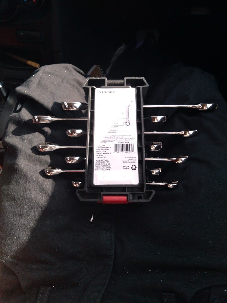 Husky 7 Piece Ratchet Combination Wrench Set