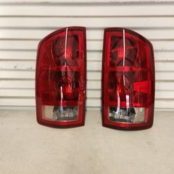 2002 To 2006 Dodge Ram Tail Lights 