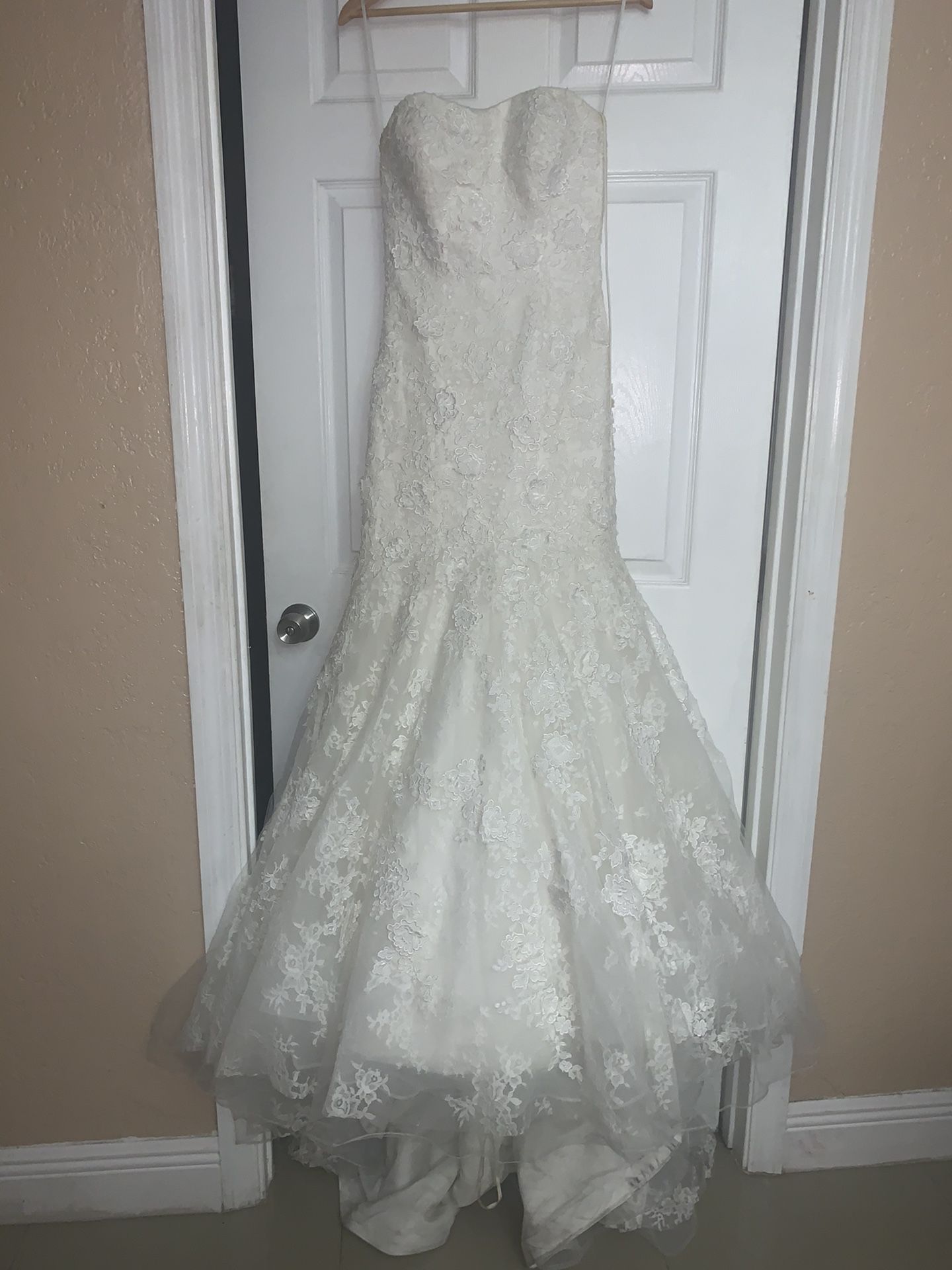Wedding Dress/ Wedding Gown/ Vestido de Novia