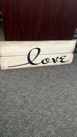 Love Sign Wall Decor
