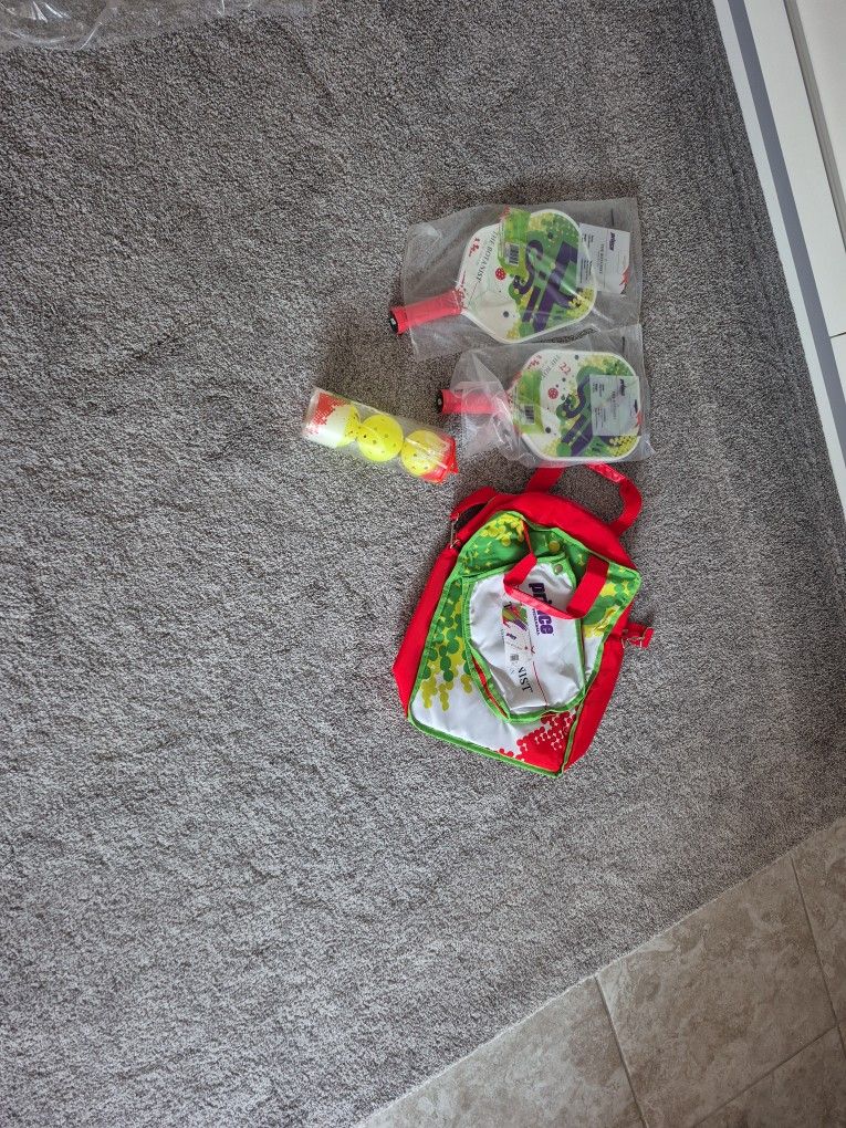 Brand New Pickleball Set With Bag