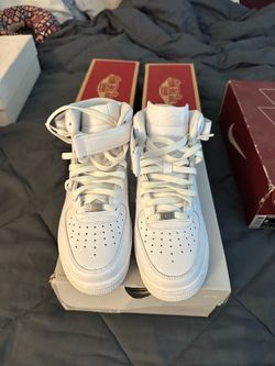 Fresh Air Force mids size 9