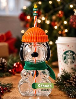 Peanuts Snoopy Glass Cup with Straw