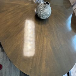 98” Dining Table and 6 Chairs