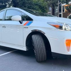 TOYOTA PRIUS FOUR 2015 