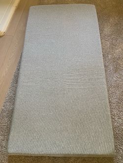 Casper Mattress topper twin great for dorm