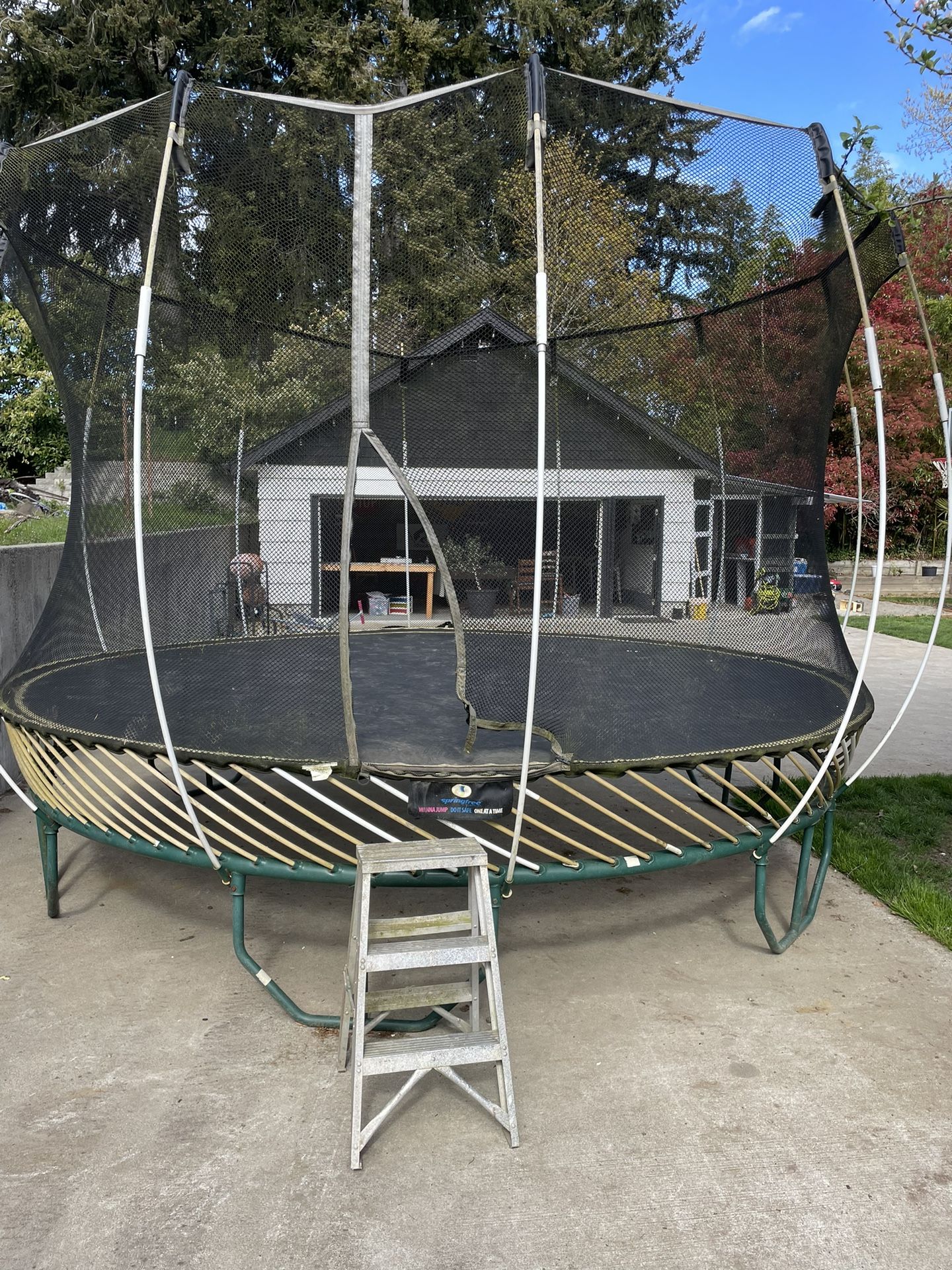 Springfree Trampoline for Sale in WA OfferUp