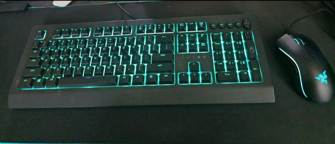 Razer Gaming Bundle Keyboard, Mouse, Gaming Pad, Headphones