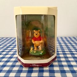 1996 MINI WINNIE the POOH and the honey tree figurine