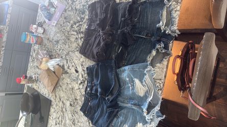 Levi’s shorts