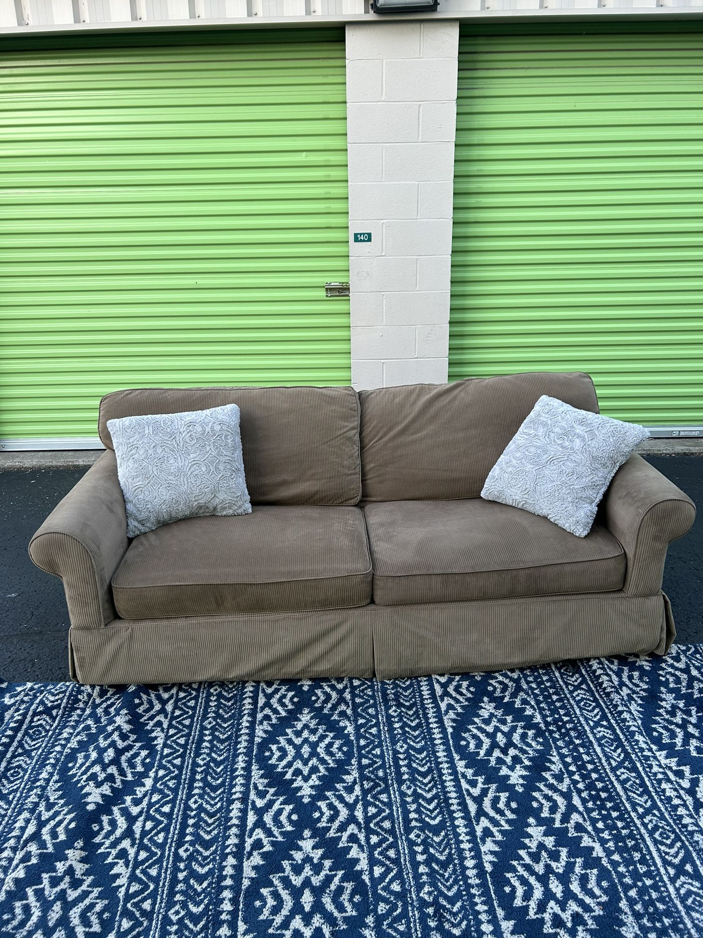 Light Brown Couch 🛻 Free delivery