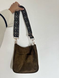 ahdorned shoulder bag