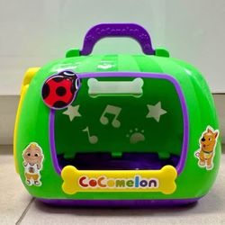 Cocomelon My Pet Bingo carrier