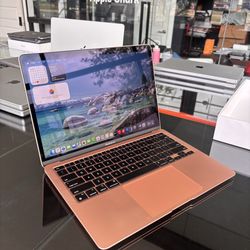 Apple 13” 2020 MacBook Air M1 Chip 8GB Ram 256SSD! 90 day warranty! We offer financing!