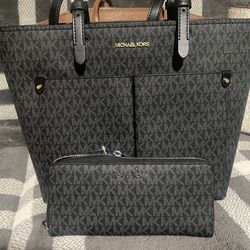 Bolsa y cartera mk nueba