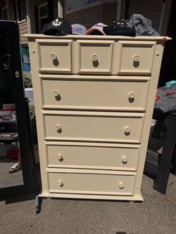 Wood dresser