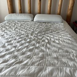 Log Queen Bed With Mattress For Sale
