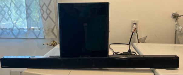 Samsung PS-WF550 subwoofer with soundbar system
