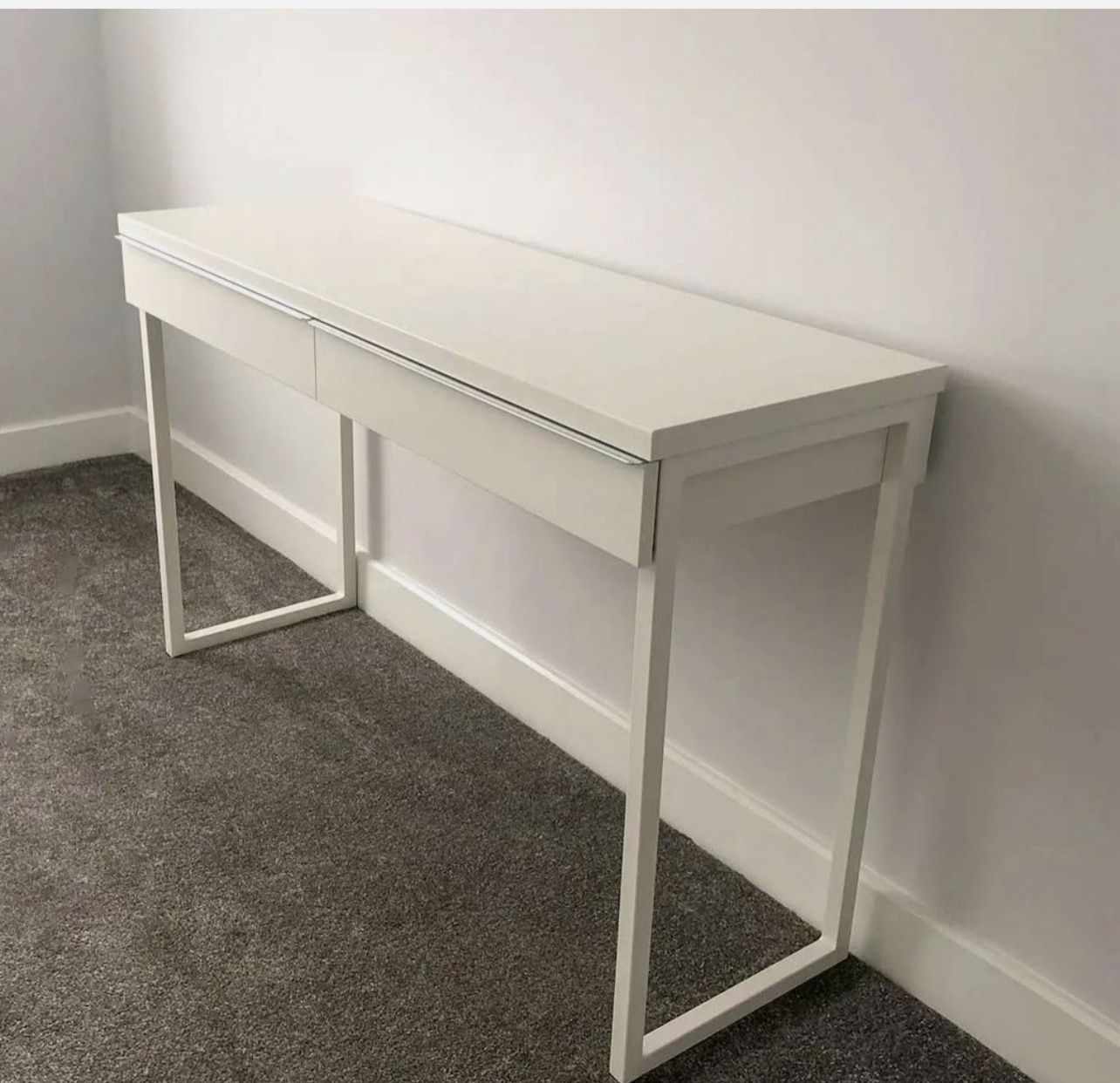 IKEA BESTÅ BURS Desk / Console Table – High Gloss White