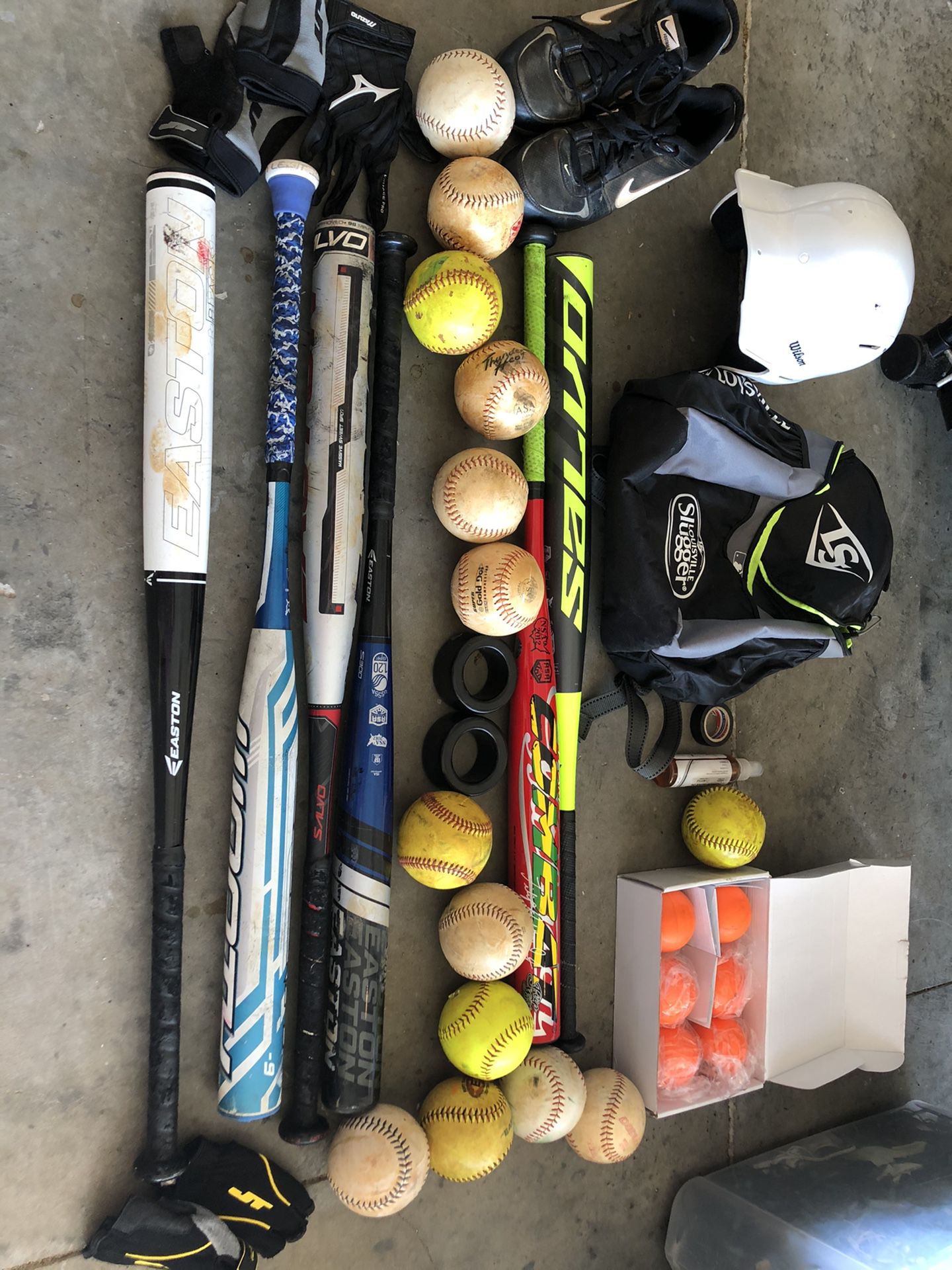 Softball Starter Bats, balls, shoes, glove , helmet $600 value