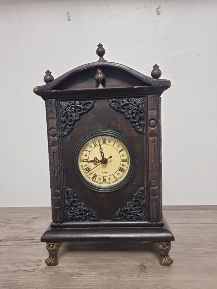 Antique Looking Mantle Clock Pre-owned Work's 8" Wide 13 Tall 5 Deep.