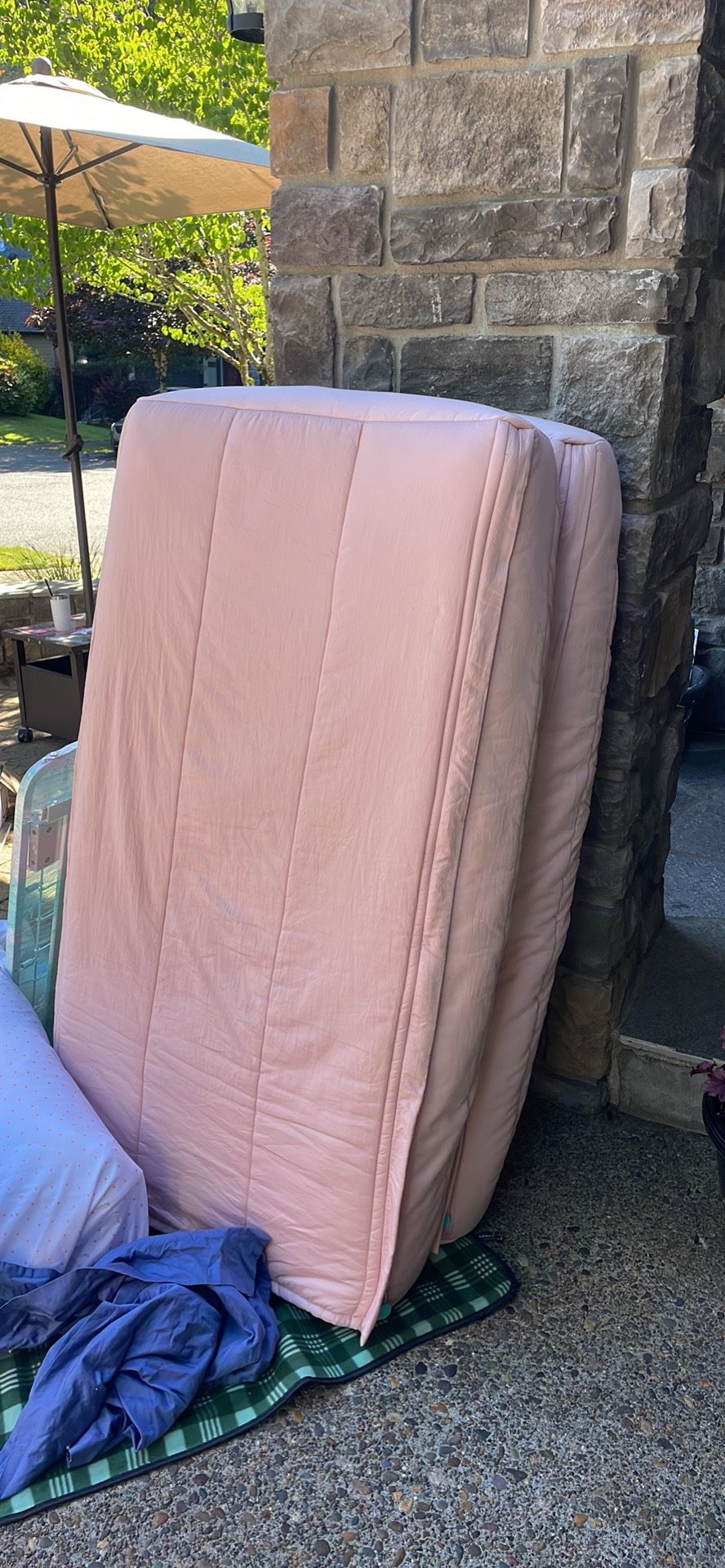 Crib, Beddy’s Bedding, Bedskirt, And Pillows