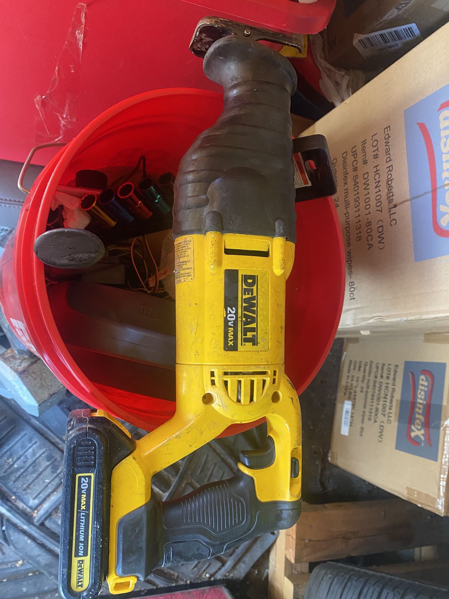 Dewalt Saw