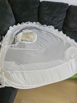 Baby crib cover