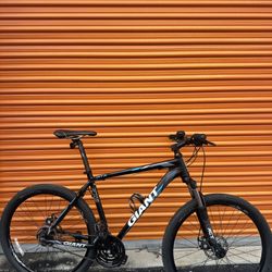 Giant ATX Mounten Bike size Large 