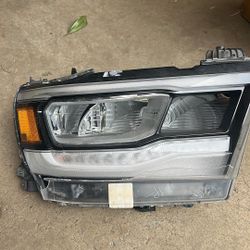 2019 Ram 1500 Headlight Passenger Side