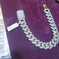 10k Gold Diamond Bracelet 