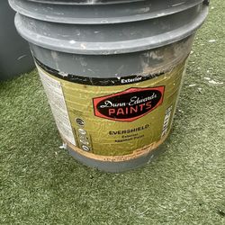 Paint 4 Gallones