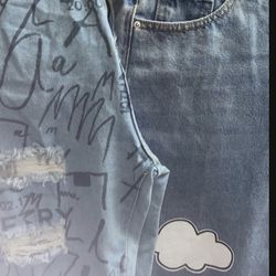 New Jeans Never Used, Pantalones nuevos de moda