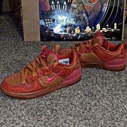 Nike Dunks Size 6.5 Unisex Male Or Female 