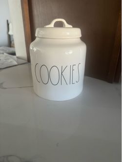 Rae Dunn cookie jar