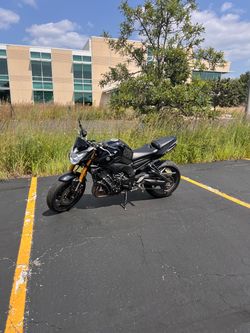Yamaha FZ8