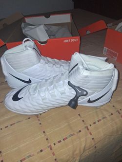Nike force savage size 16