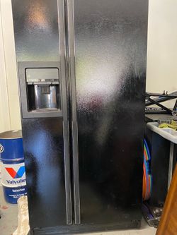GE Refrigerator