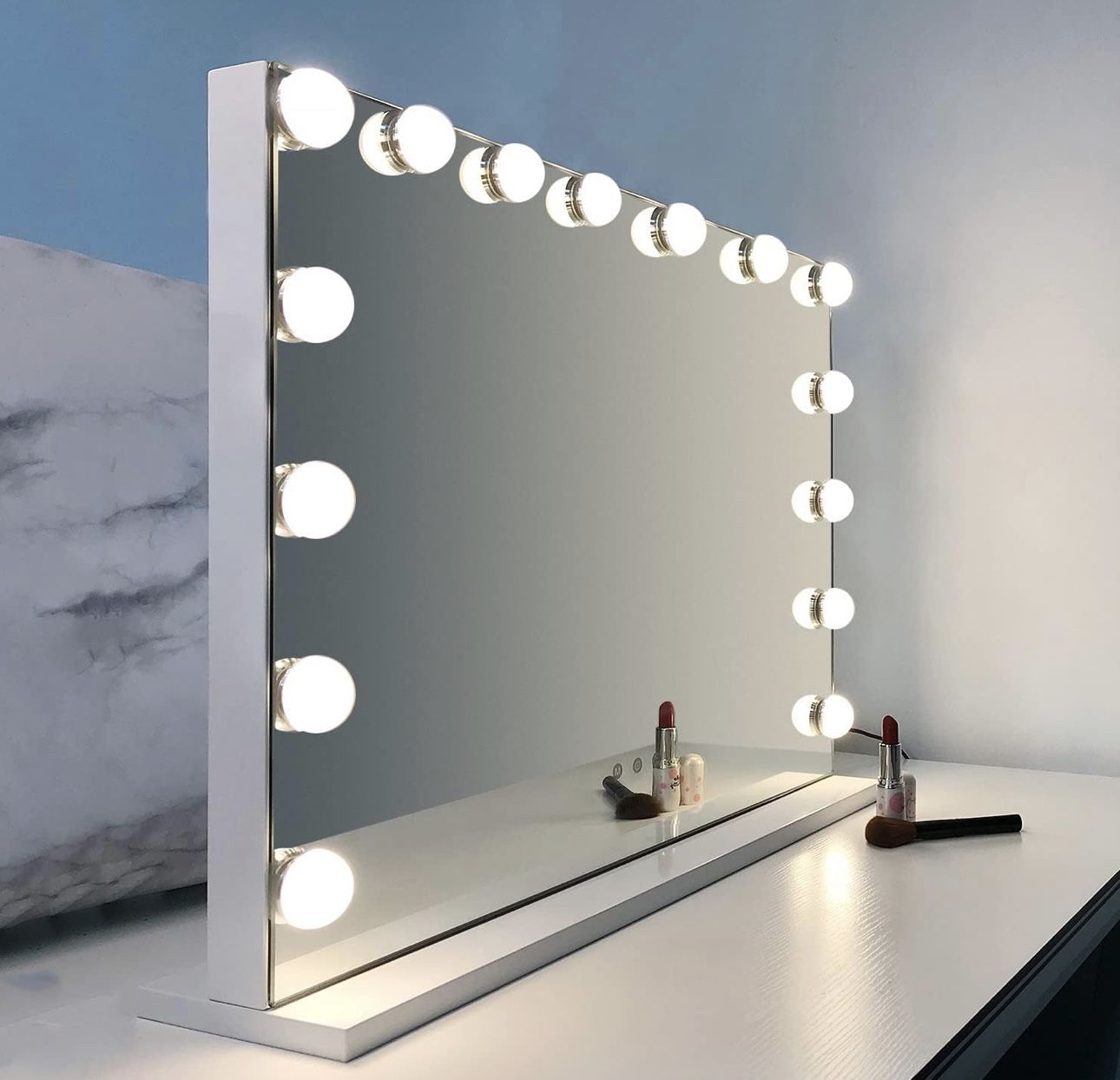 White Vanity Mirror with Lights for Sale in Las Vegas, NV OfferUp