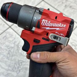 Mikwaukee M12 Hammer Drill