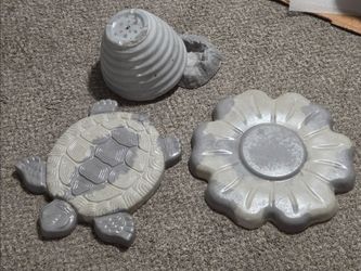 Concrete outdoor stepping stones sets