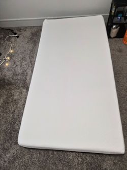 Molblly Twin Size Mattress 8" Cooling Gel Memory Foam - $20  
​