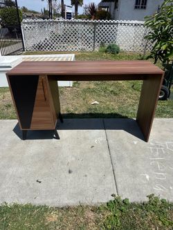 Modern desk