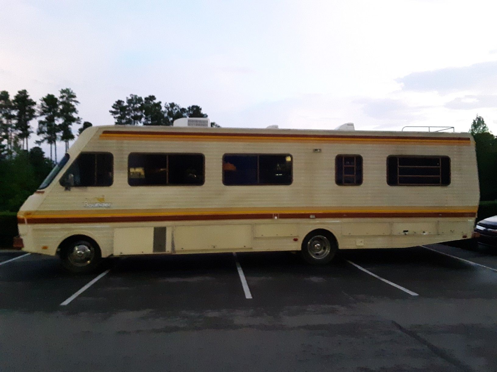 1986 Fleetwood Bounder