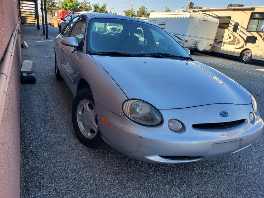 1996 ford taurus