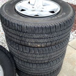 2016 OEM Jeep Wrangler Rubicon Goodyear 255/75R17 17” wheels rims tires